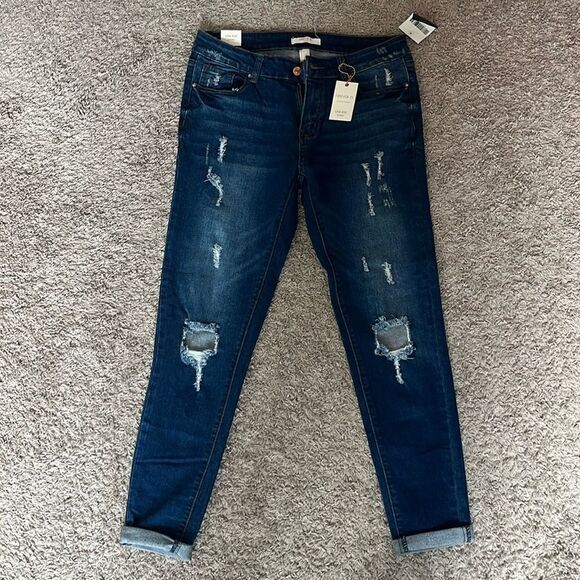 Forever 21 Pants - NWT forever 21 low rise skinny jeans 31